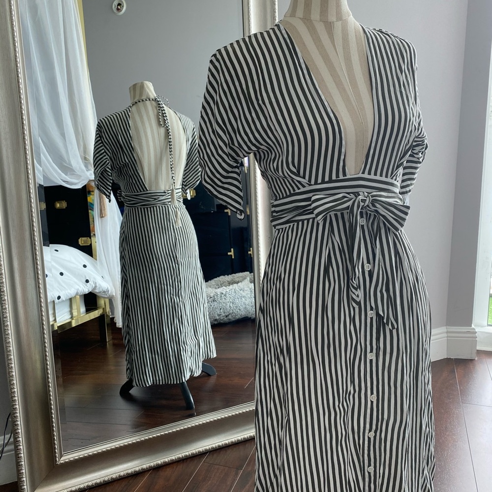 Faithful the brand low v neck dress